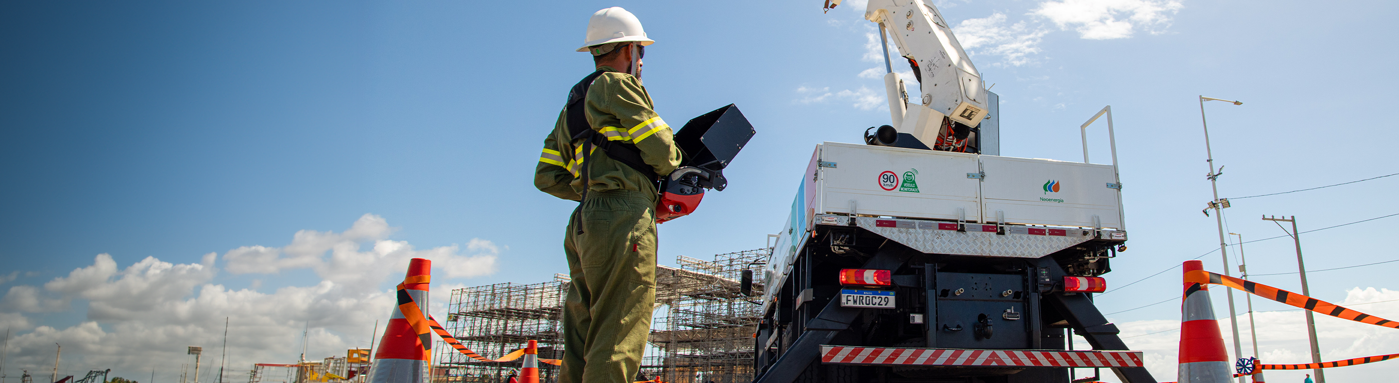 Neoenergia Coelba intensifica operação para garantir fornecimento de energia na semana de Natal e reforça orientações de segurança durante o período 